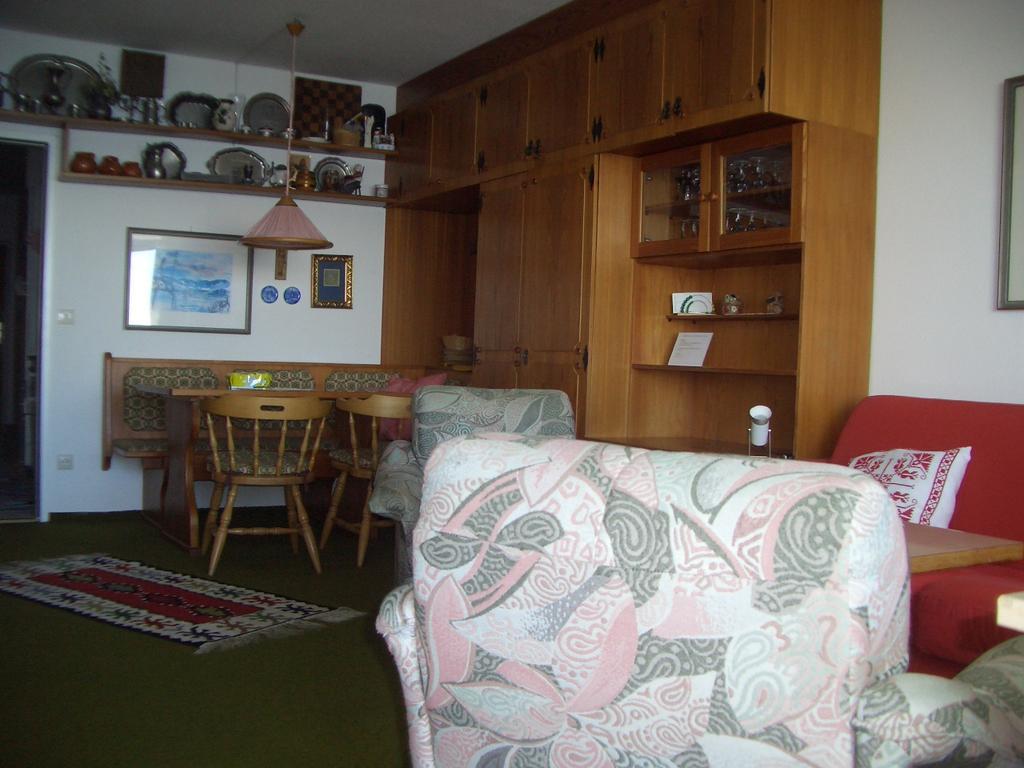 Ferienwohnung Im Haus Edelweiss Treffen Exterior photo